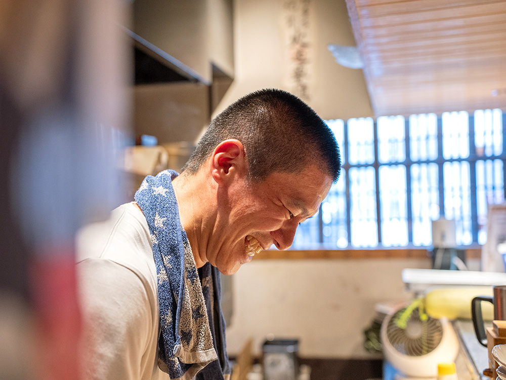 新駿河 三之 インタビュー写真